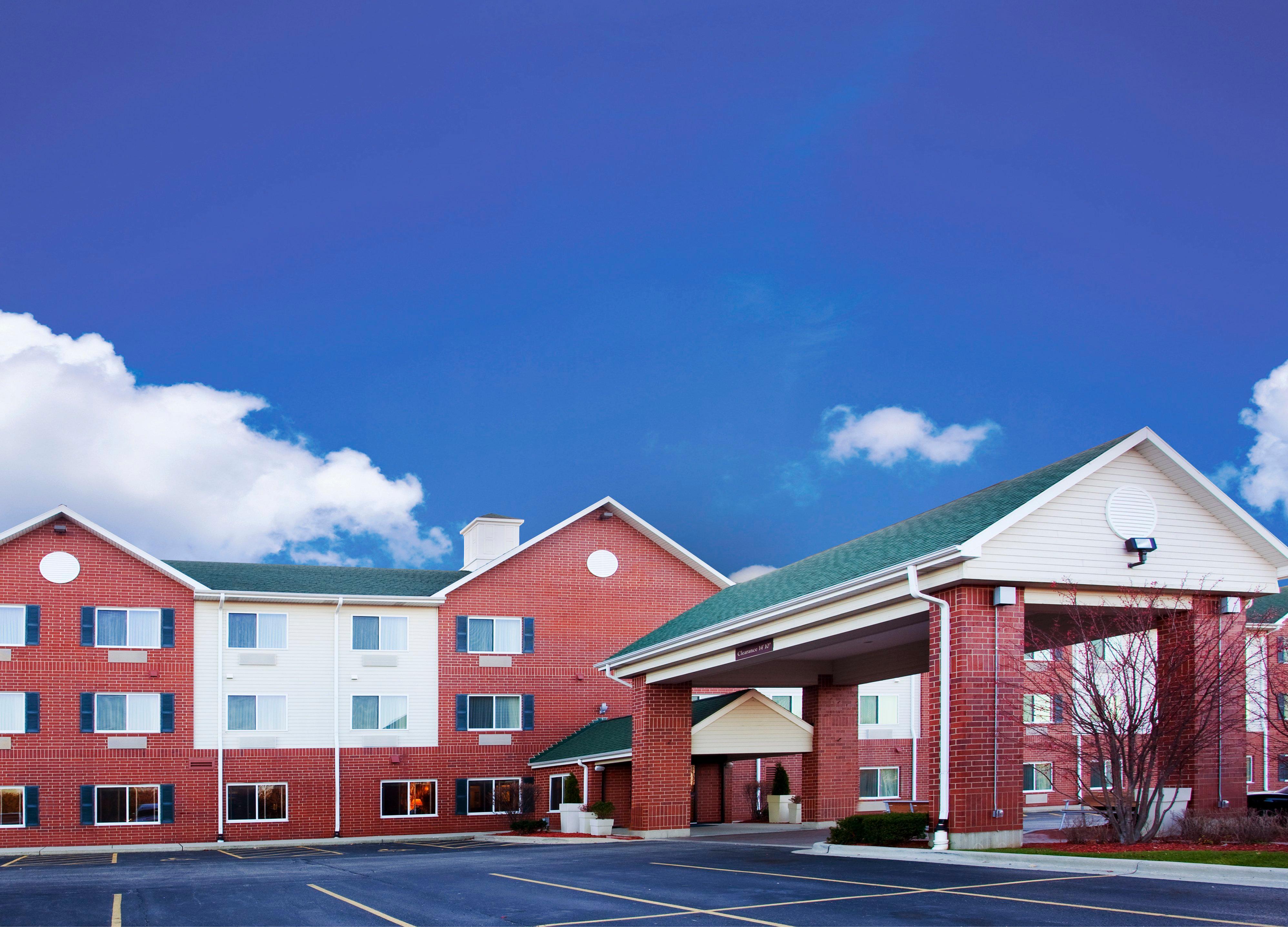 Holiday Inn Express Chicago Northwest-Vernon Hills By Ihg Exterior photo